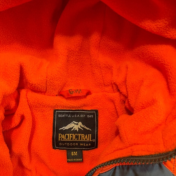 ⛰️ Pacific Trail Puffer Jacket | Gray, Orange and Red | Hooded | Size 6 Months - Picture 12 of 12